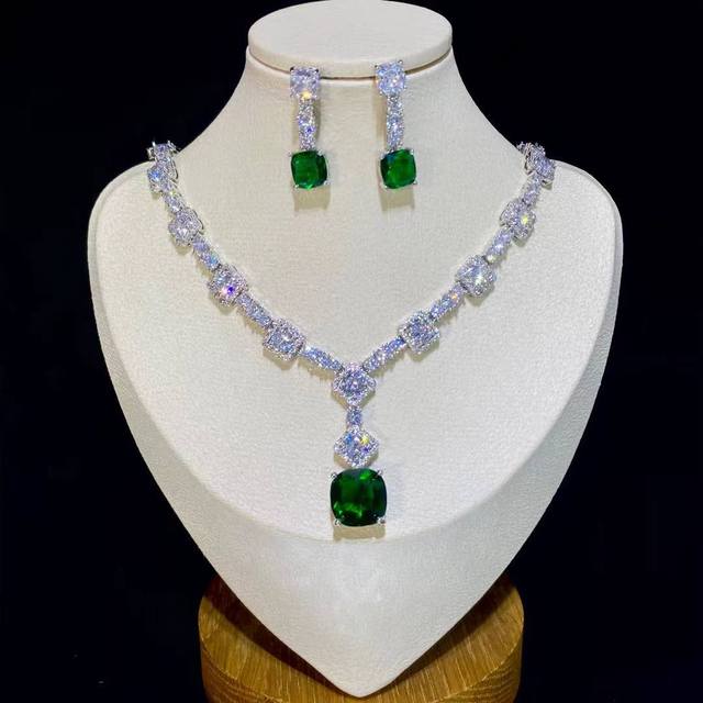 CTB Hessa Luxury Jewelry Set