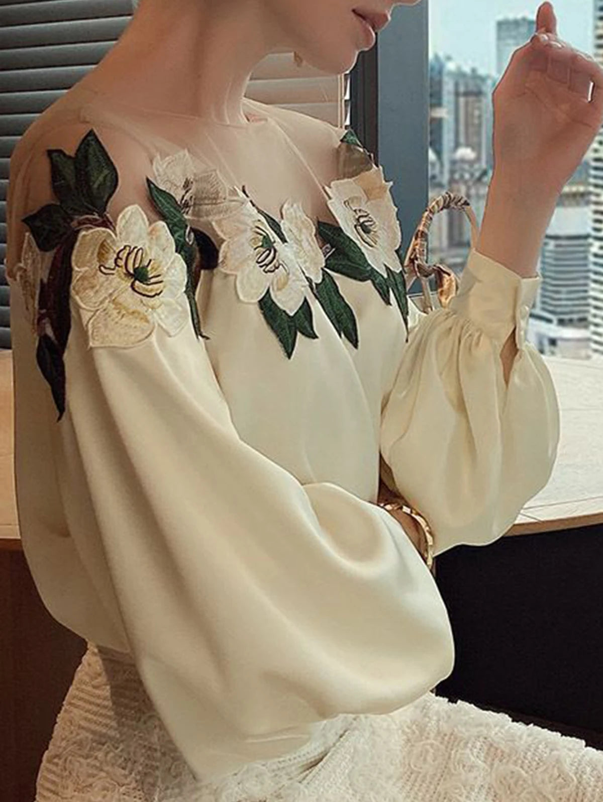 Elegant Embroidery Shirt High Quality Long Lantern Sleeve O-neck Tops Spring Autumn Mesh Patchwork Satin Blouse Women's Clothes